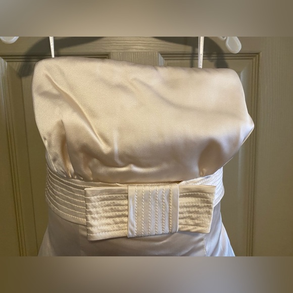 Watters & Watters wedding dress- size 10 - Picture 7 of 16